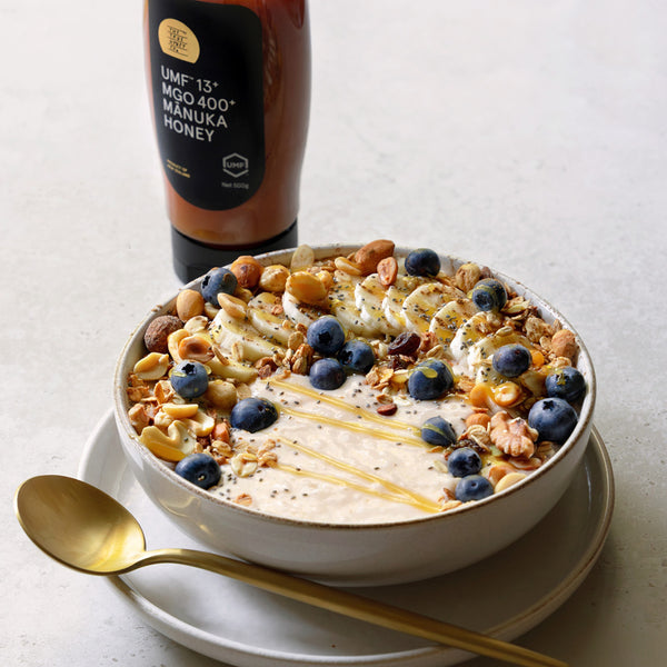 The True Honey Co. 400 MGO Squeezy Manuka Honey, 500g